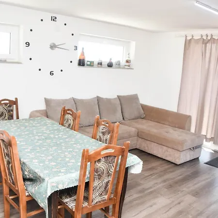 Vocnjak Apartment *